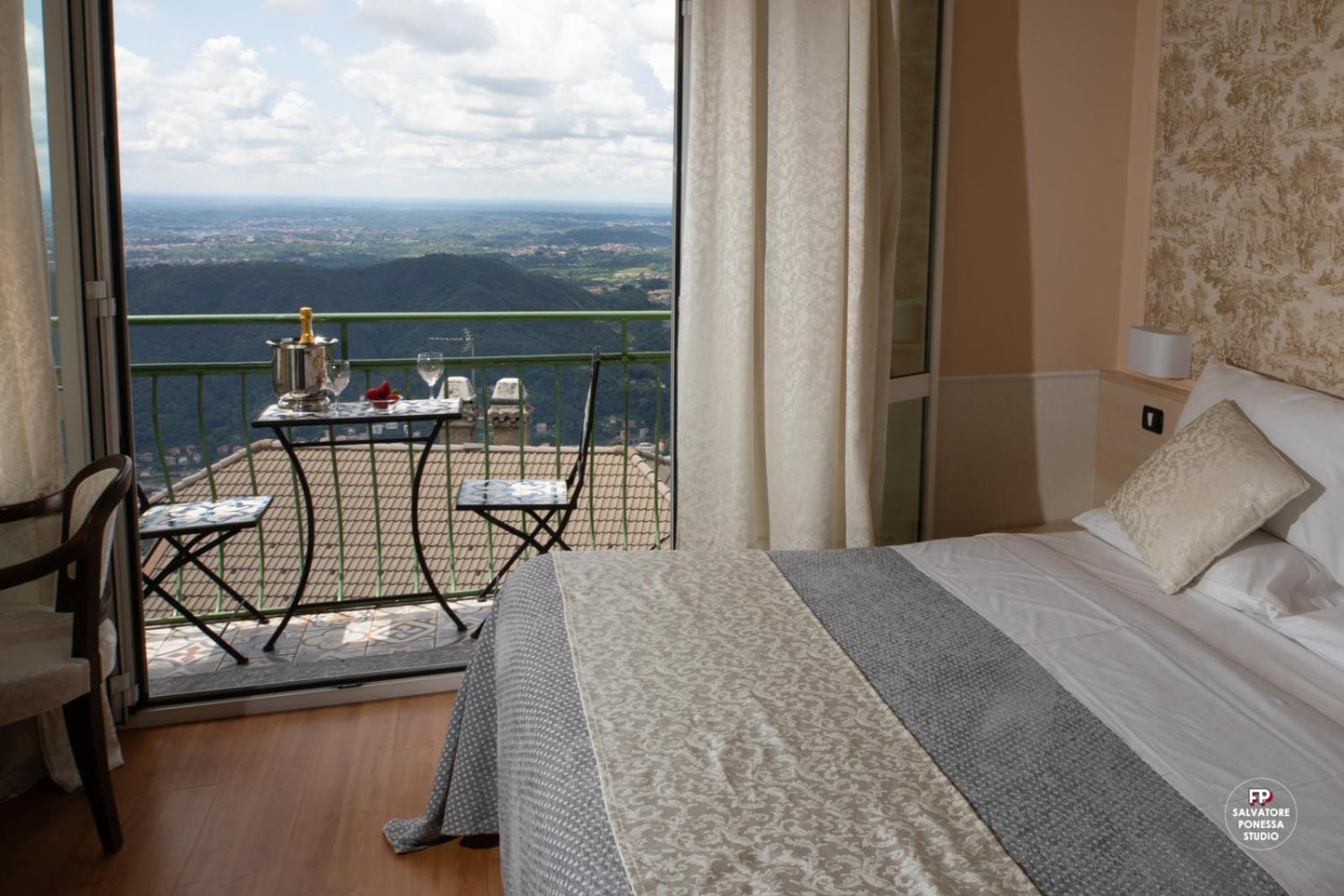 Hotel Vista Lago Брунате Екстер'єр фото
