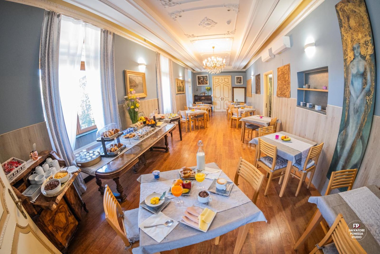 Hotel Vista Lago Брунате Екстер'єр фото